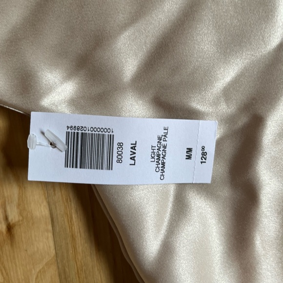 Babaton Laval Blouse - Picture 9 of 10